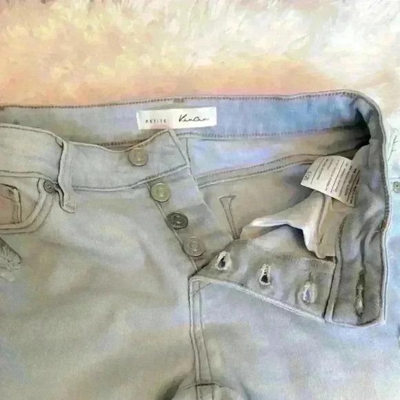 Kancan Mid-Rise Petite Flare Lightwash Lightly Distressed Button-Fly Petite Sz 5 - Picture 7 of 13